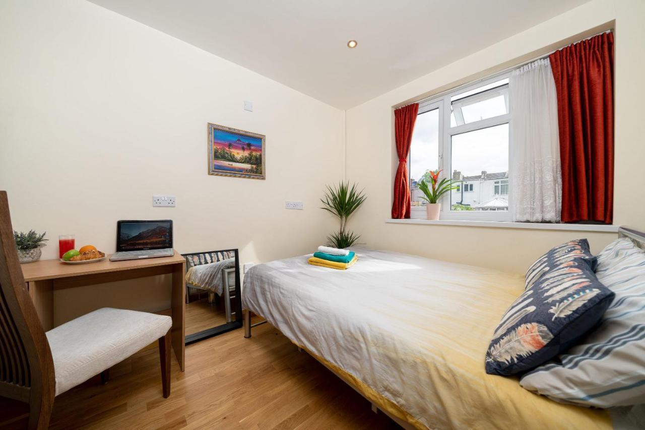 F5 Private Double Room London Exterior photo