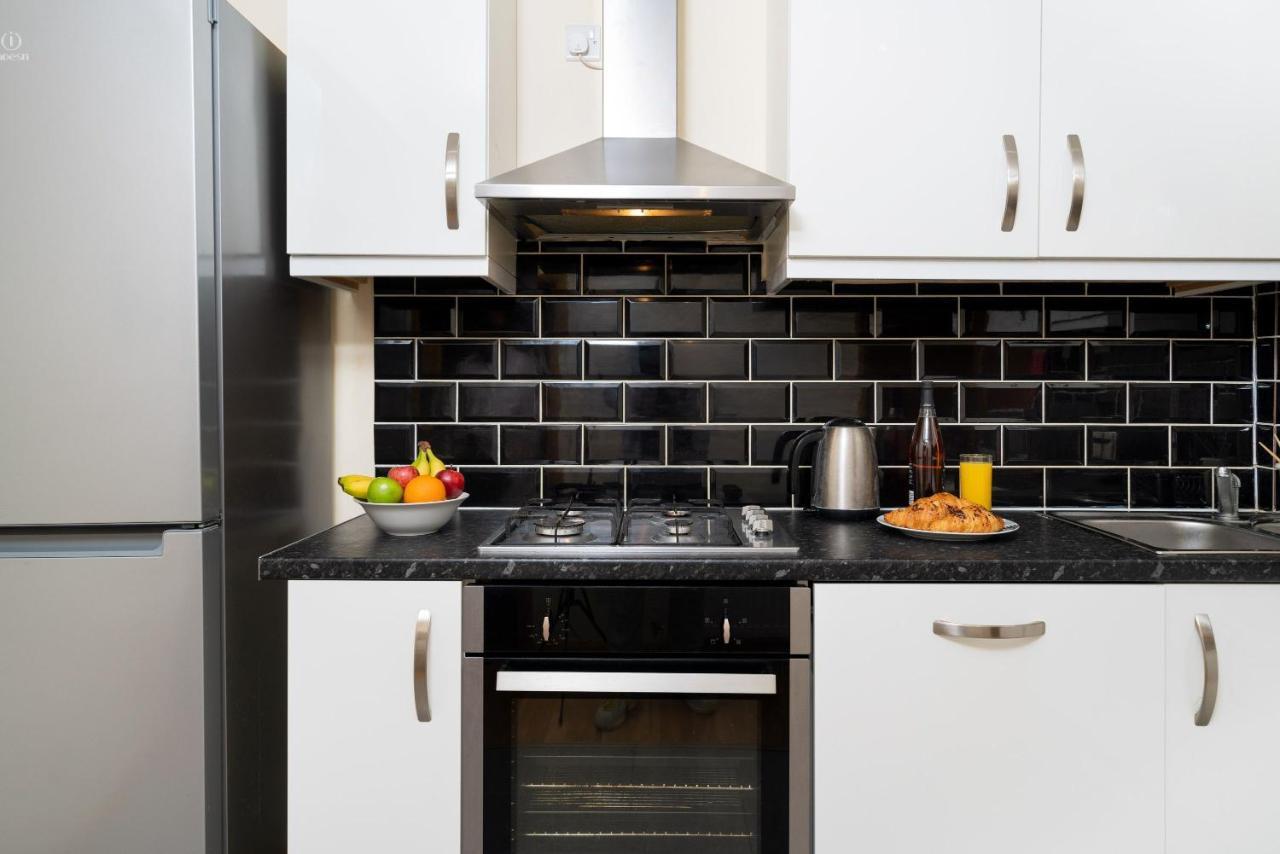 F5 Private Double Room London Exterior photo